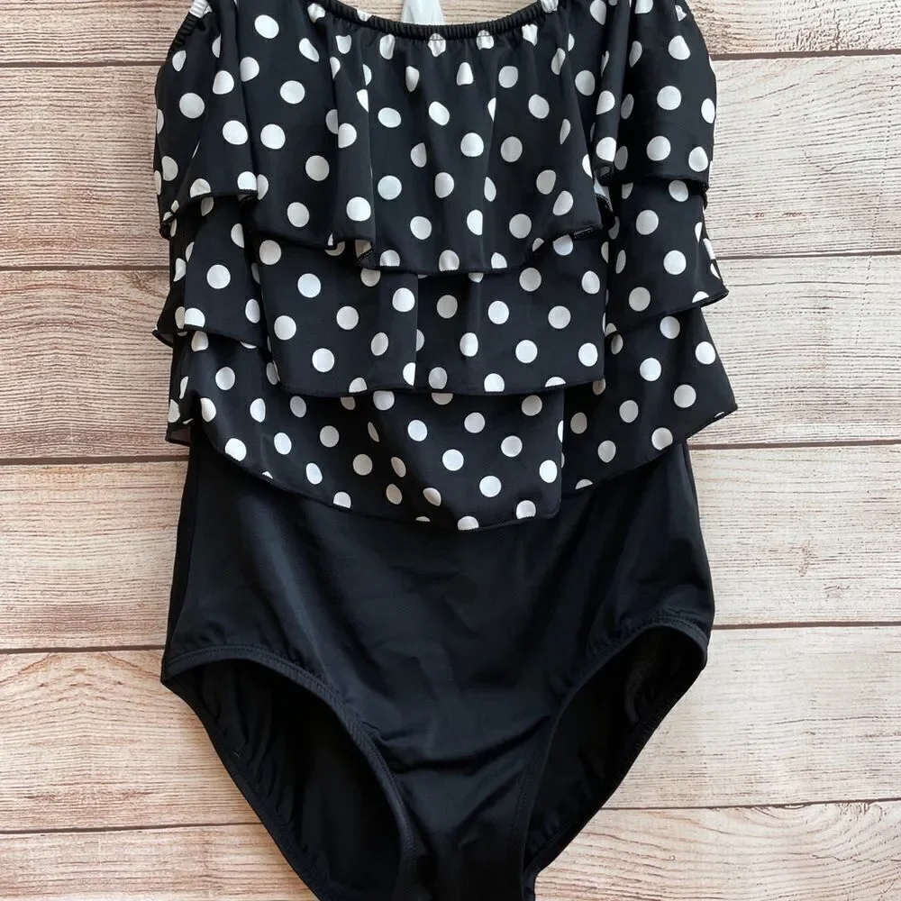 INCHES AWAY BY LONGITUDE‎ ONE PIECE SWIMSUIT IN BLACK AND WHITE POLKA DOTS